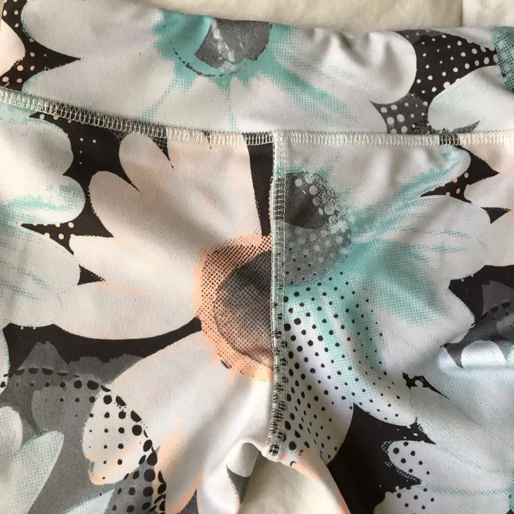Gap Athletic Capris Girl Toddler Leggings Sport Multi Yoga Flowers Size 4
